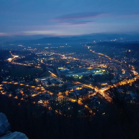 A picture of the city night view