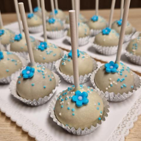 Sweet Cake Pops 