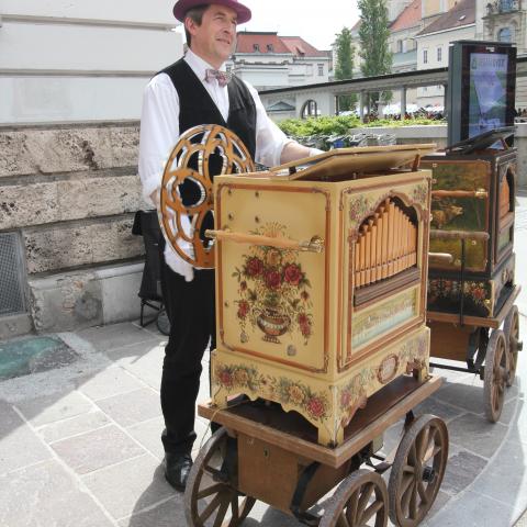  Live music in the street