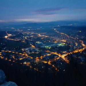 A picture of the city night view